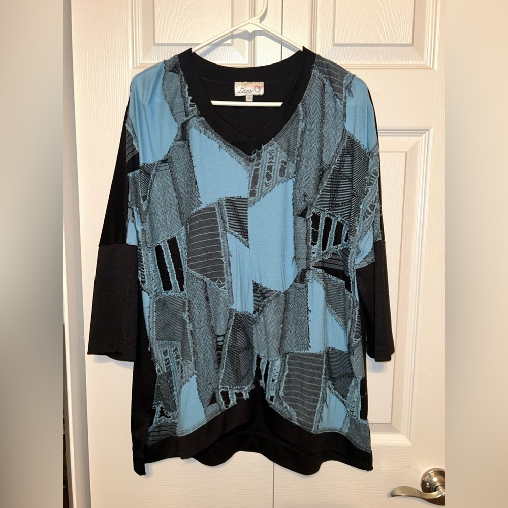 Emma G blouse  3/4 sleeve Large‎